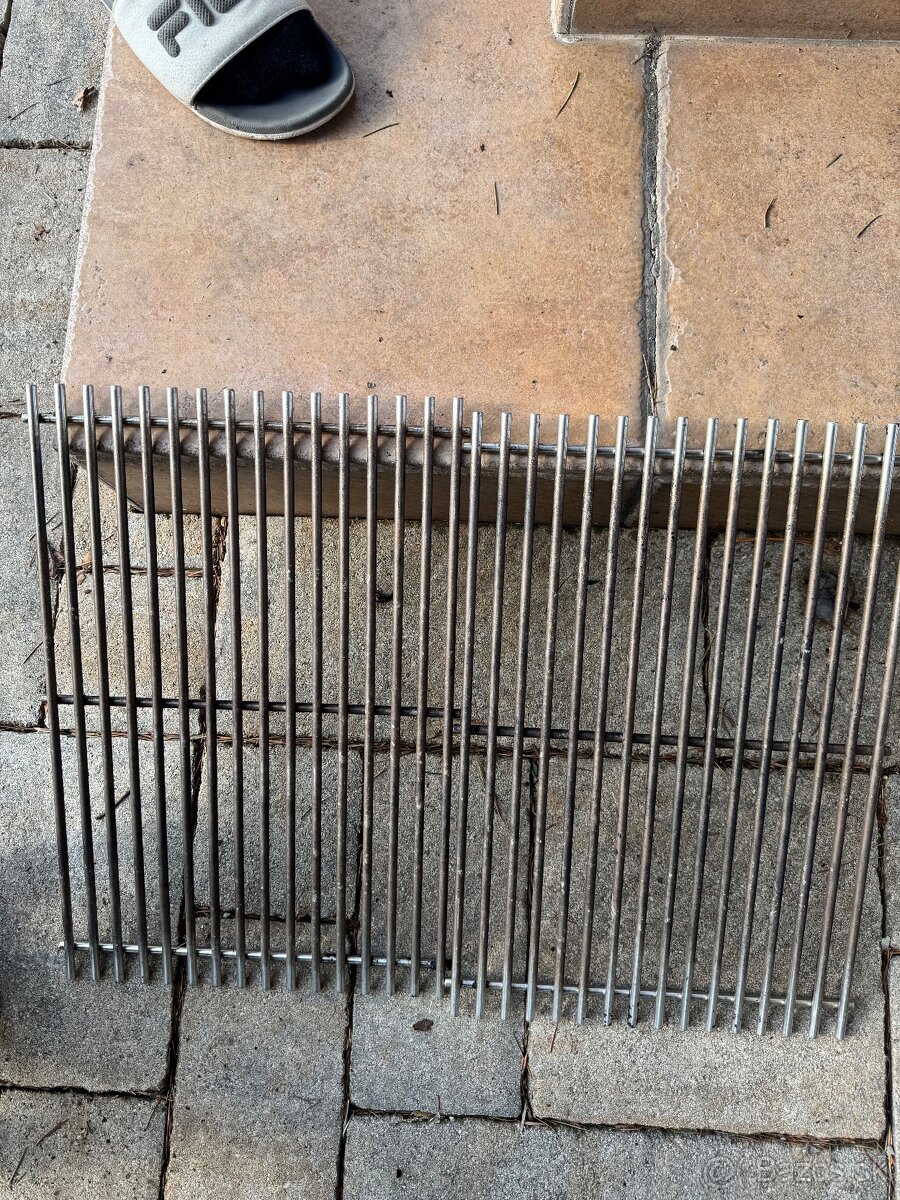 Záhradný gril Weber - 5