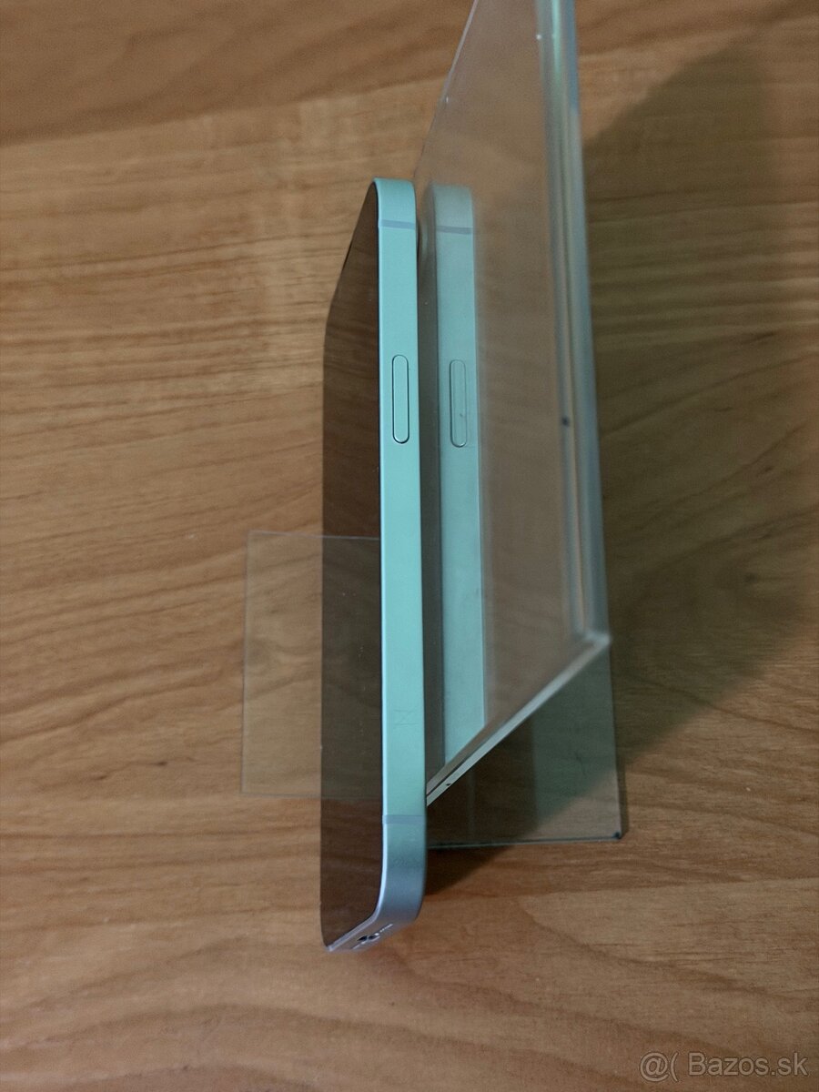 Dobrý deň Ponúkam na predaj iPhone 16E 128GB White - 5