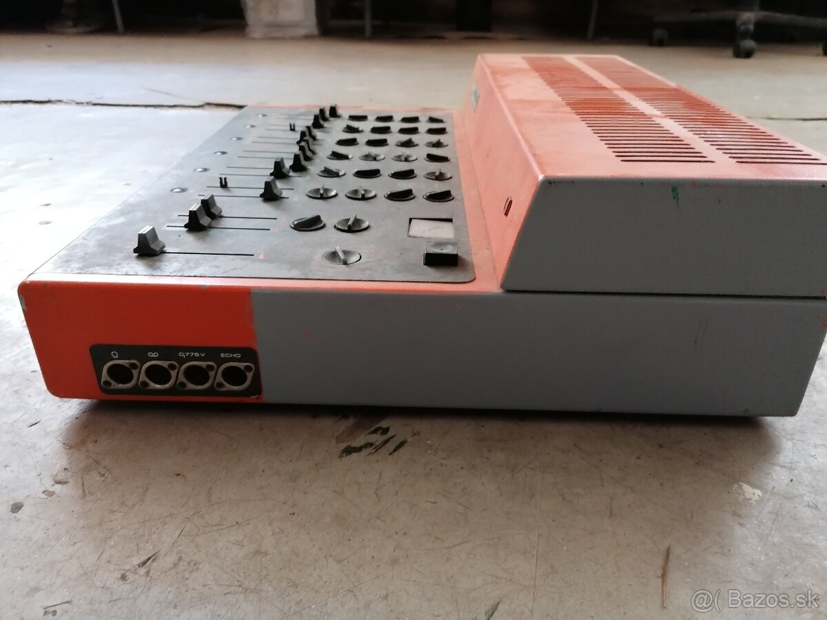 Zosilňovač TESLA STUDIOMIX 6 - 130 - 5