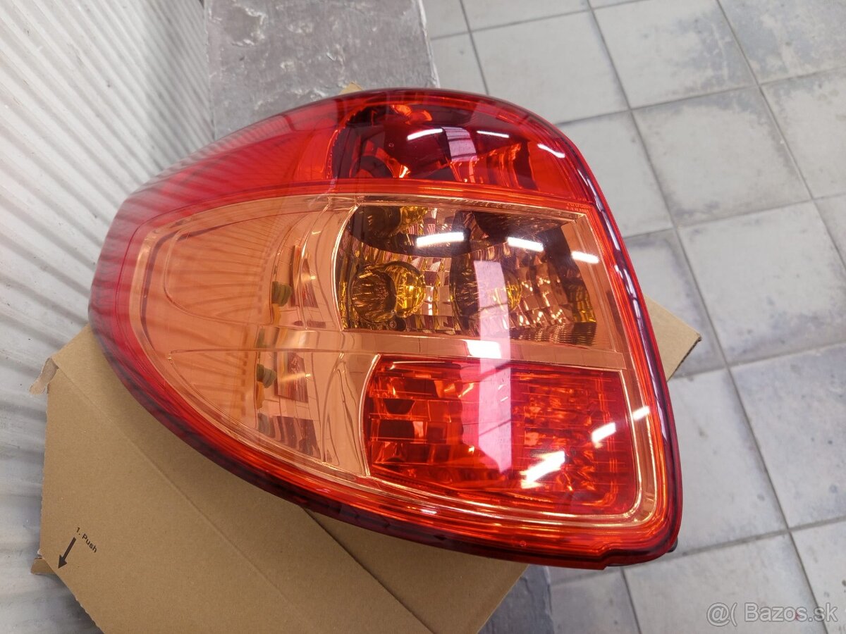Zadné svetlo Suzuki SX4 - 5