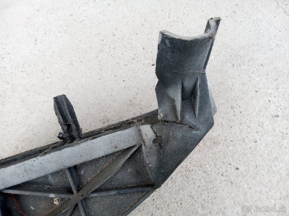 Výstuha predného nárazníka Peugeot 206 - 5