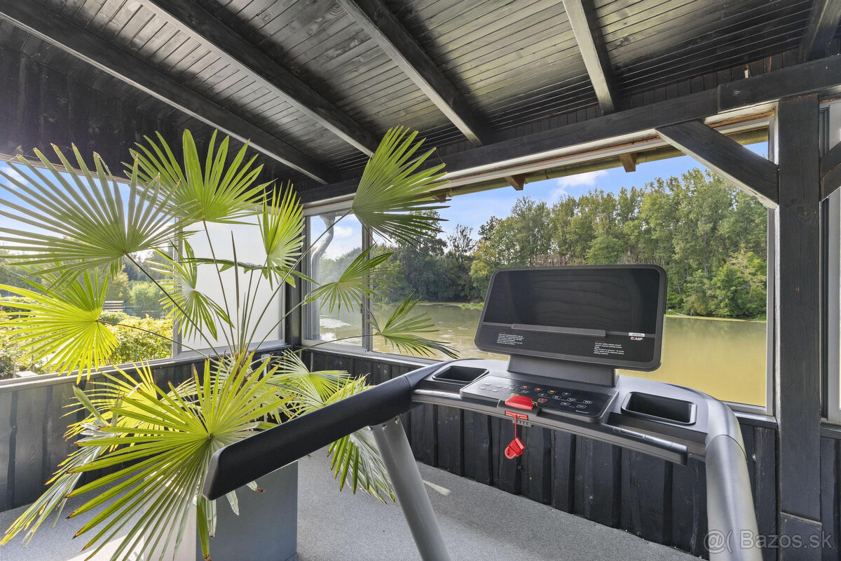 Na predaj štýlový penzión s priamym prístupom k vode v obci - 5