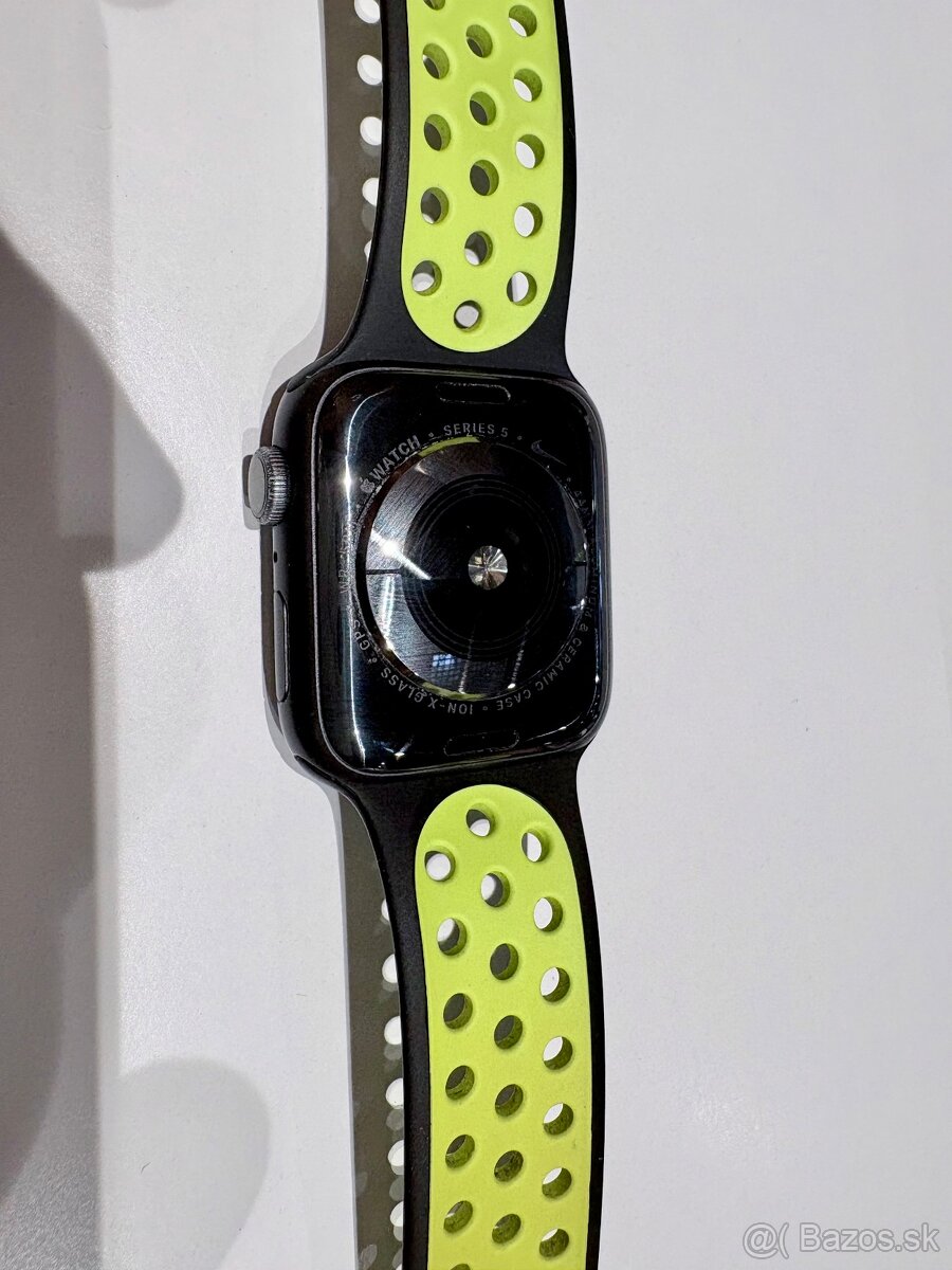 APPLE WATCH 5 44mm - 5