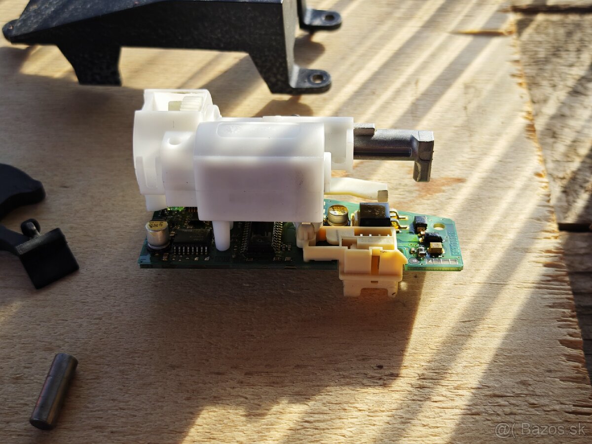 E91/M47 120kw zámok volantu - 5