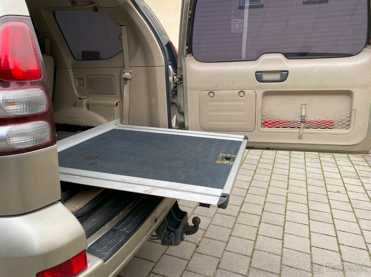 Výsuvná podlaha do kufra Toyota Land Cruiser 120 (2003-2009)