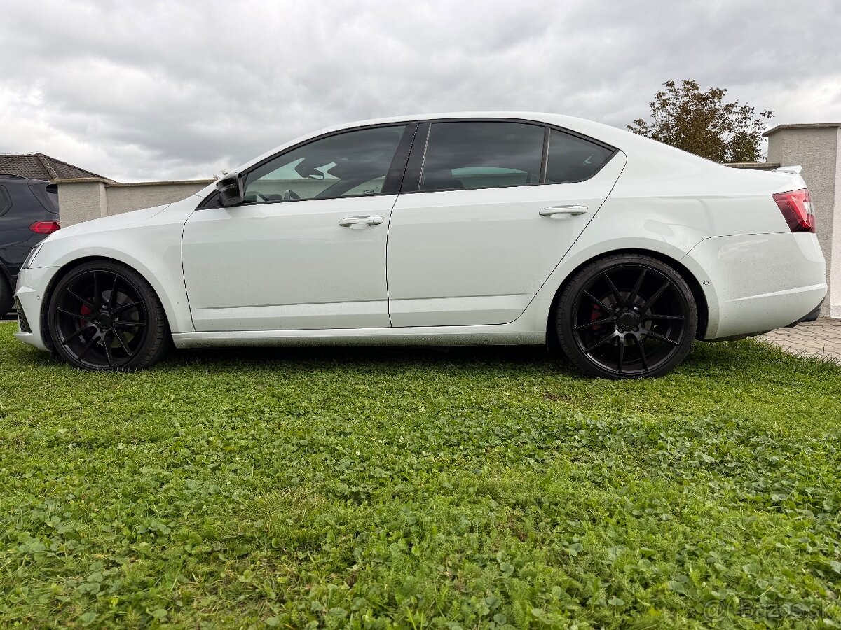 Octavia RS sedan tdi 4X4 - 5