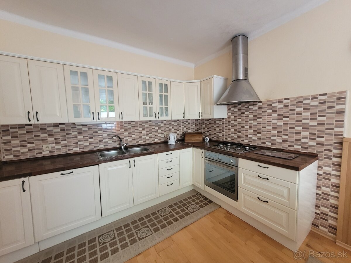 TEHLOVÝ RODINNÝ DOM - 5