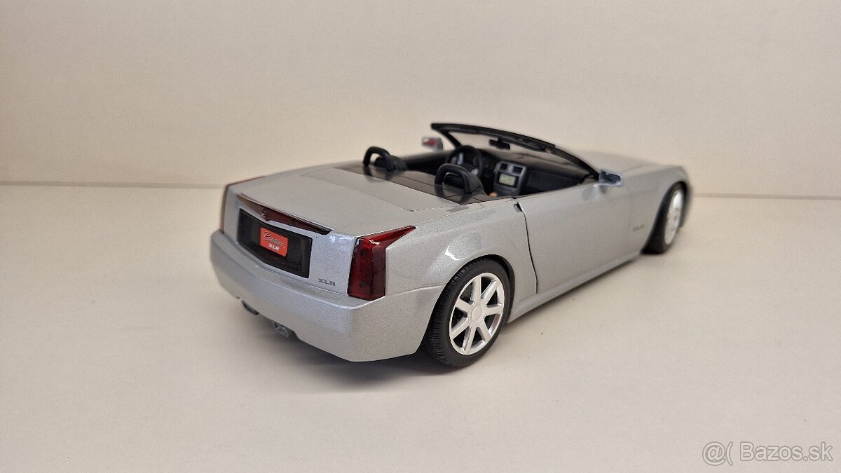 1:18 CADILLAC XLR - 5