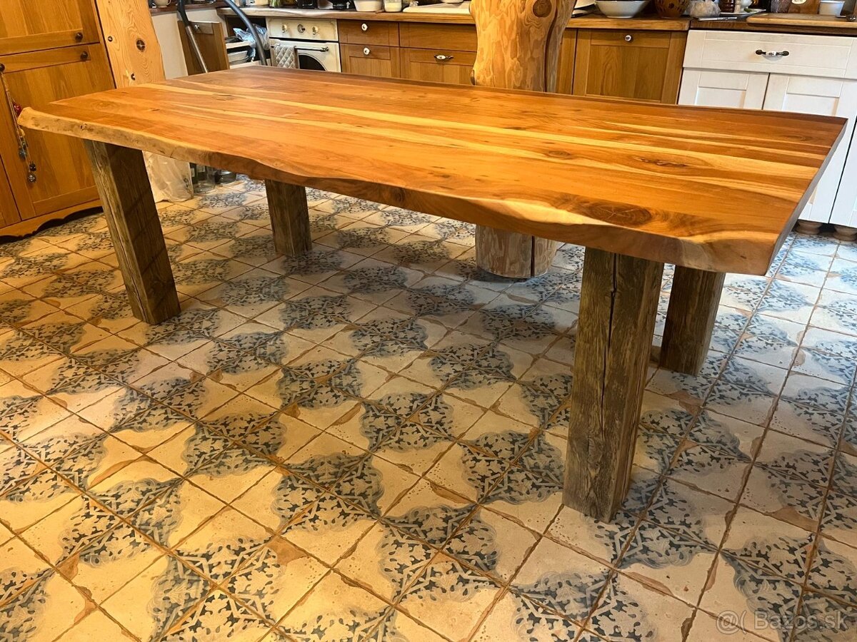 Masívny drevený stôl - 5