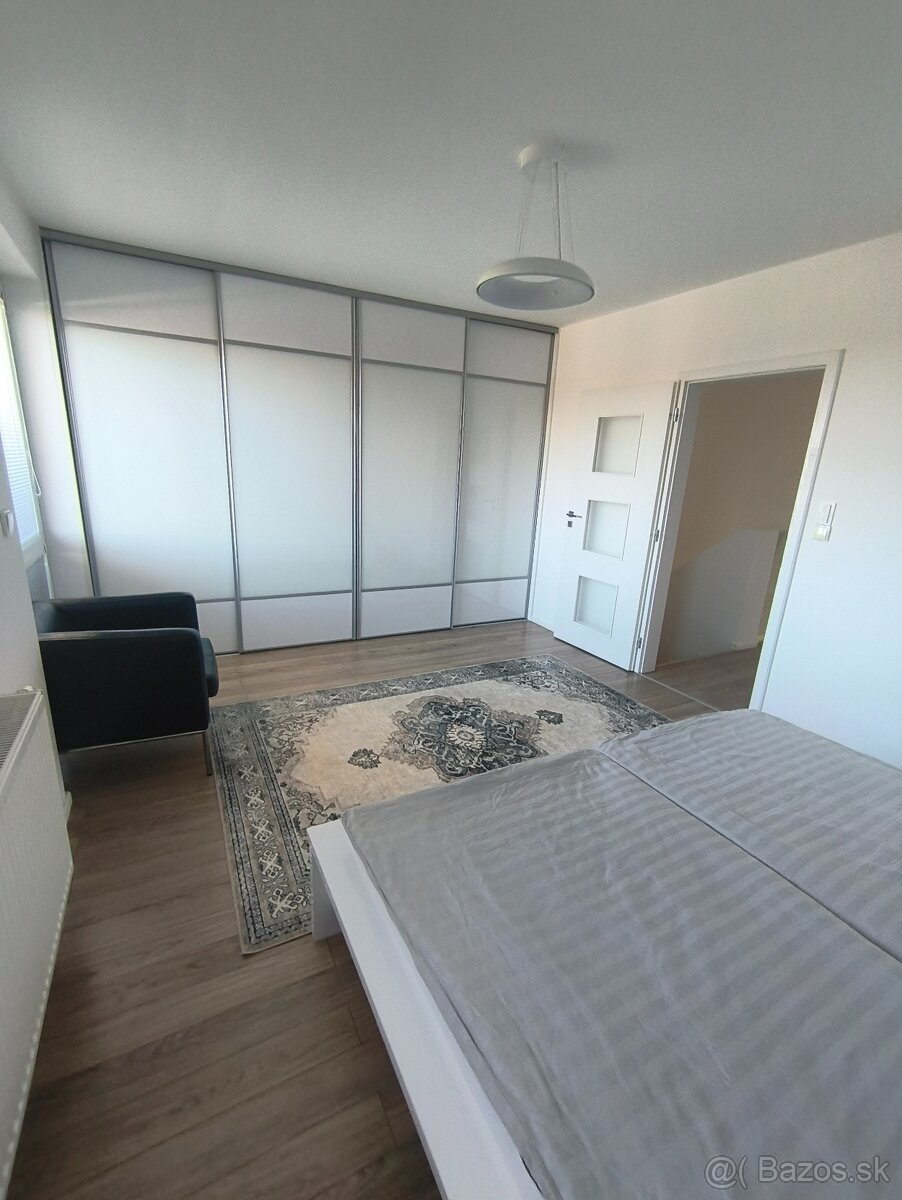 Zariadený RD 125 m² +terasa+garáž=prenájom - 5