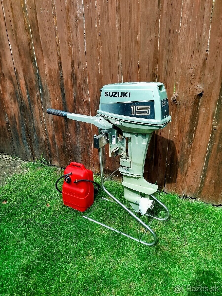 ZÁVESNÝ LODNÝ MOTOR SUZUKI DT 15 - 5