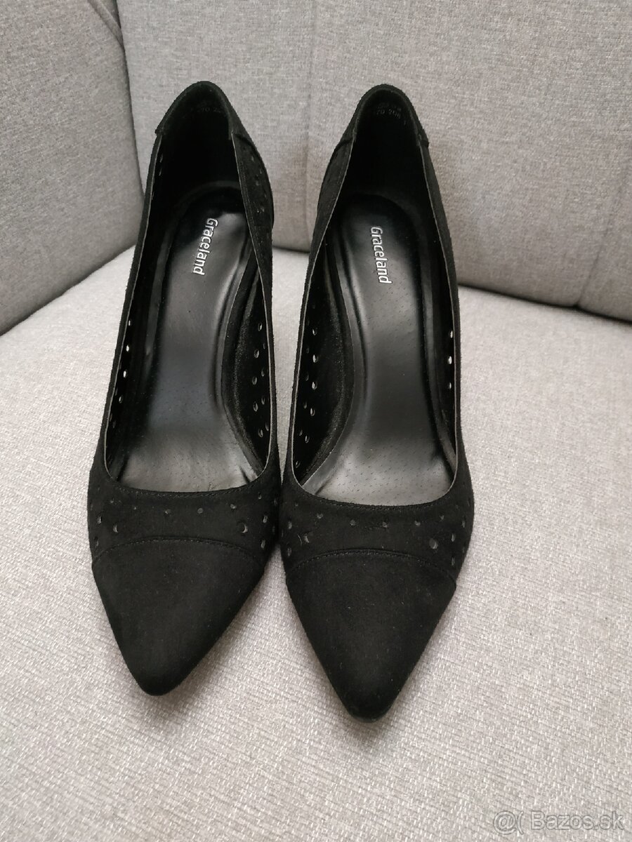 Čierne dámske semišové lodičky, č. 39, Zn. Graceland - 5