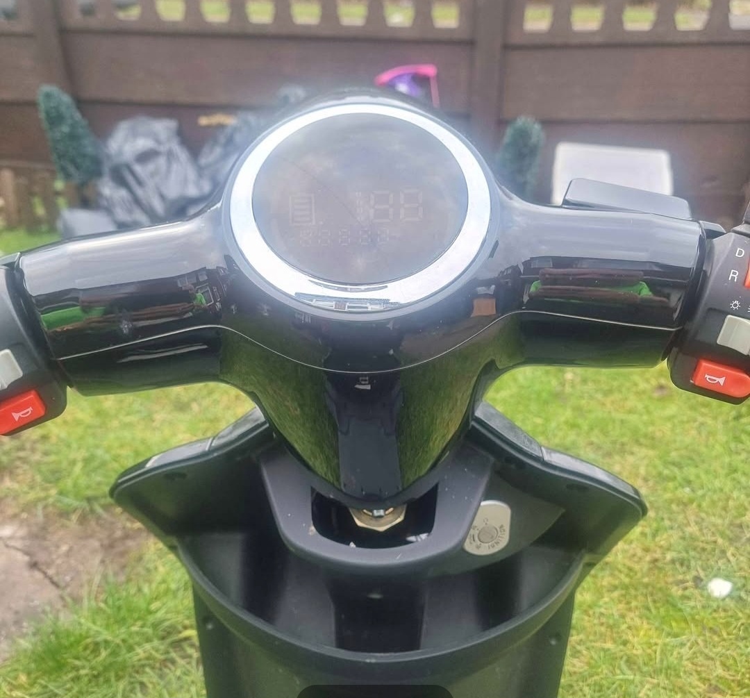 Predám elektricky invalidný vozik - 5