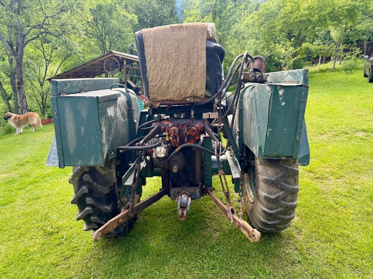 Predám traktor Zetor 25 s brzdenou vlečkou - 5