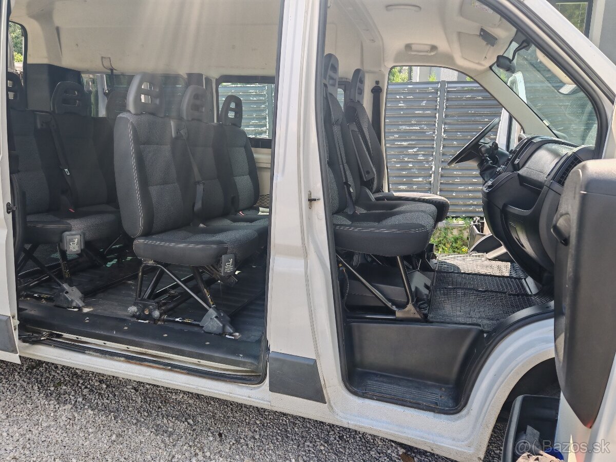 Prenájom 9 miestne auto minibus - 5