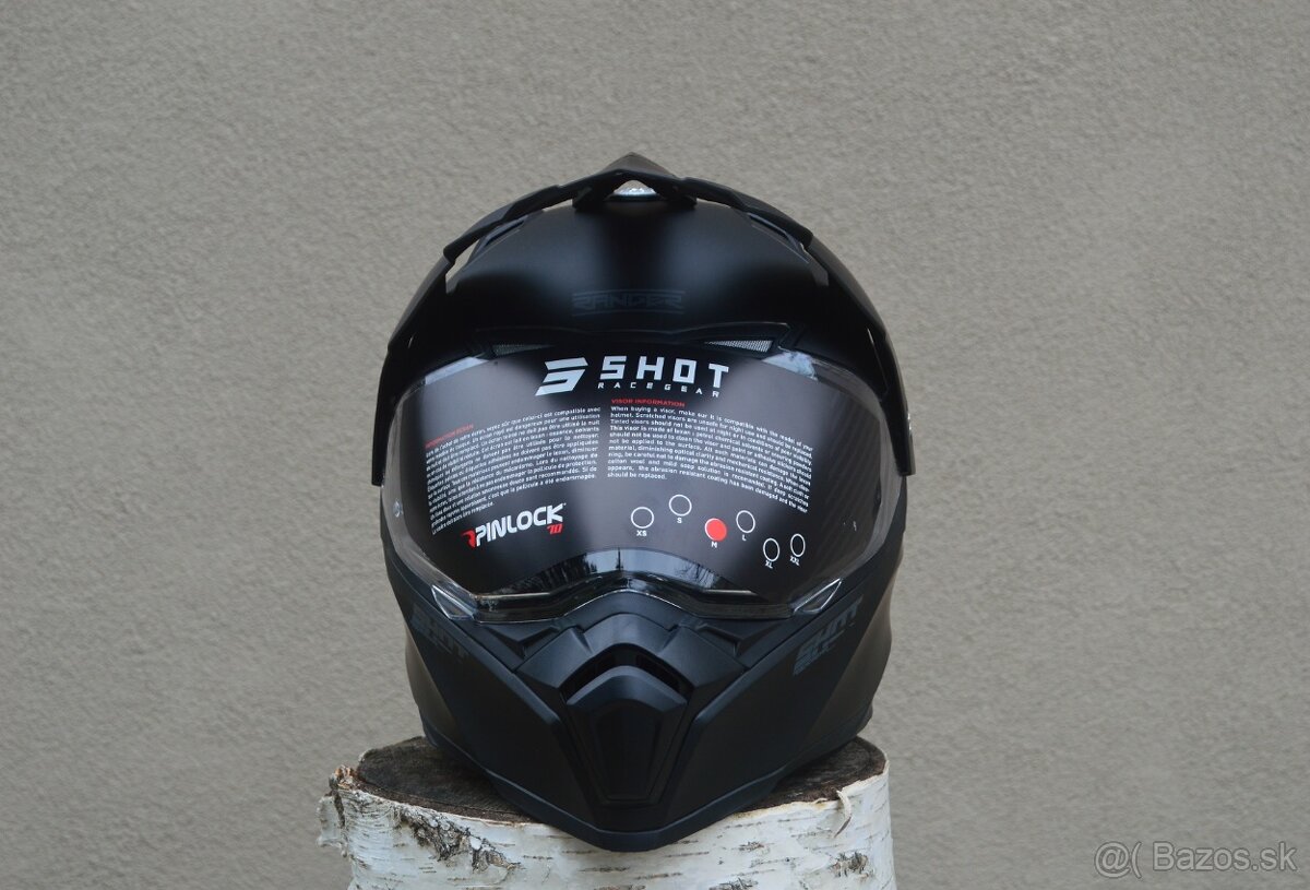 Predím Enduro matná čierna prilba helma shot.