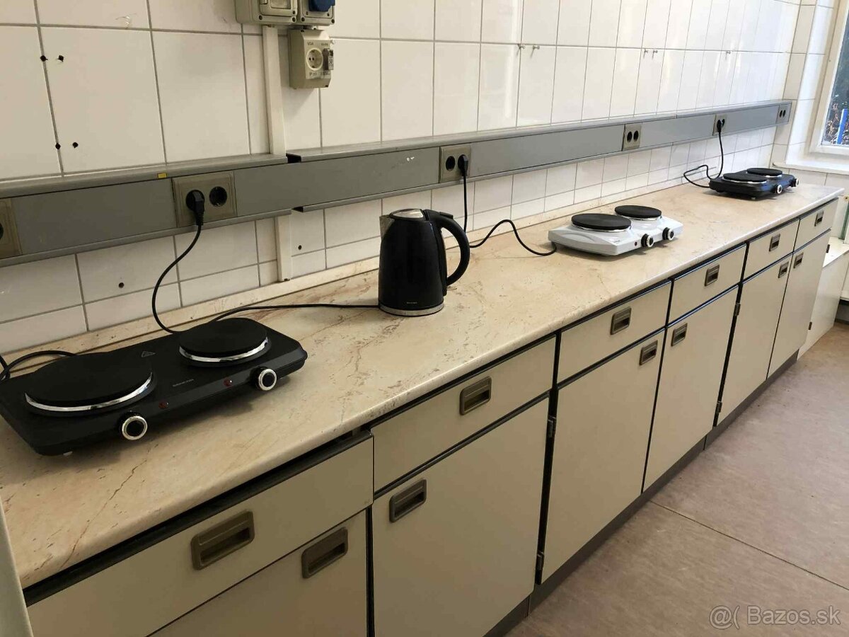 Ubytovacie zariadenie pre 80 osôb - 27 minút od Bratislavy - 5