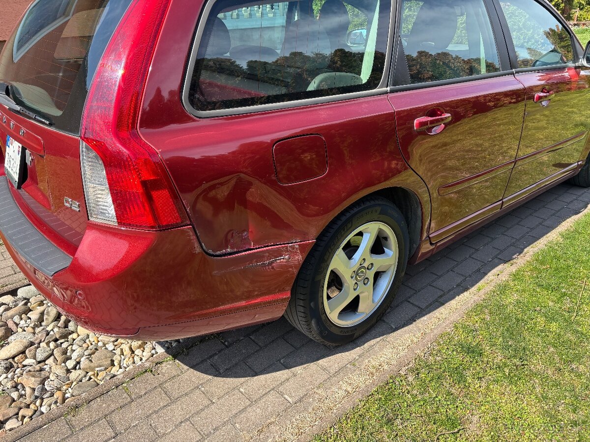 Predám VOLVO V 50 1.6 D - 5