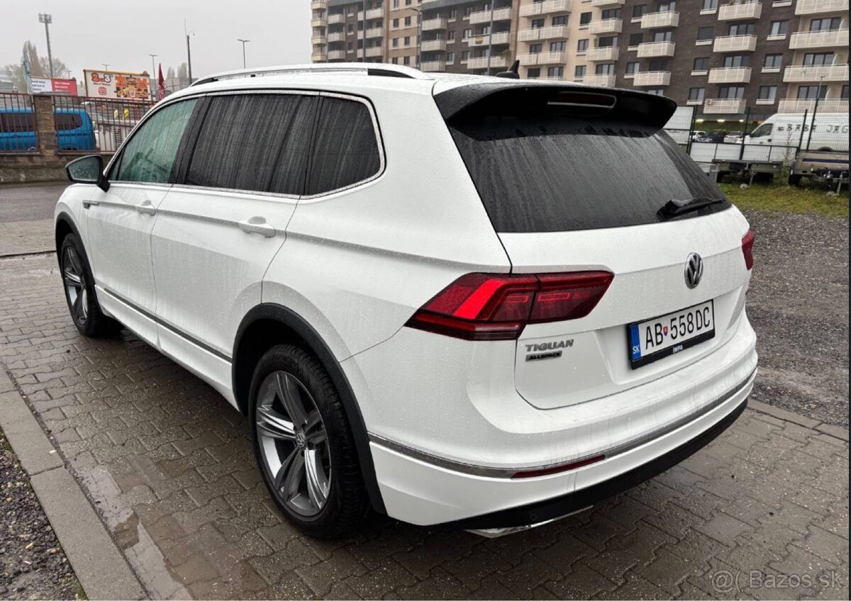 Volkswagen Tiguan Allspace R-LINE - 5