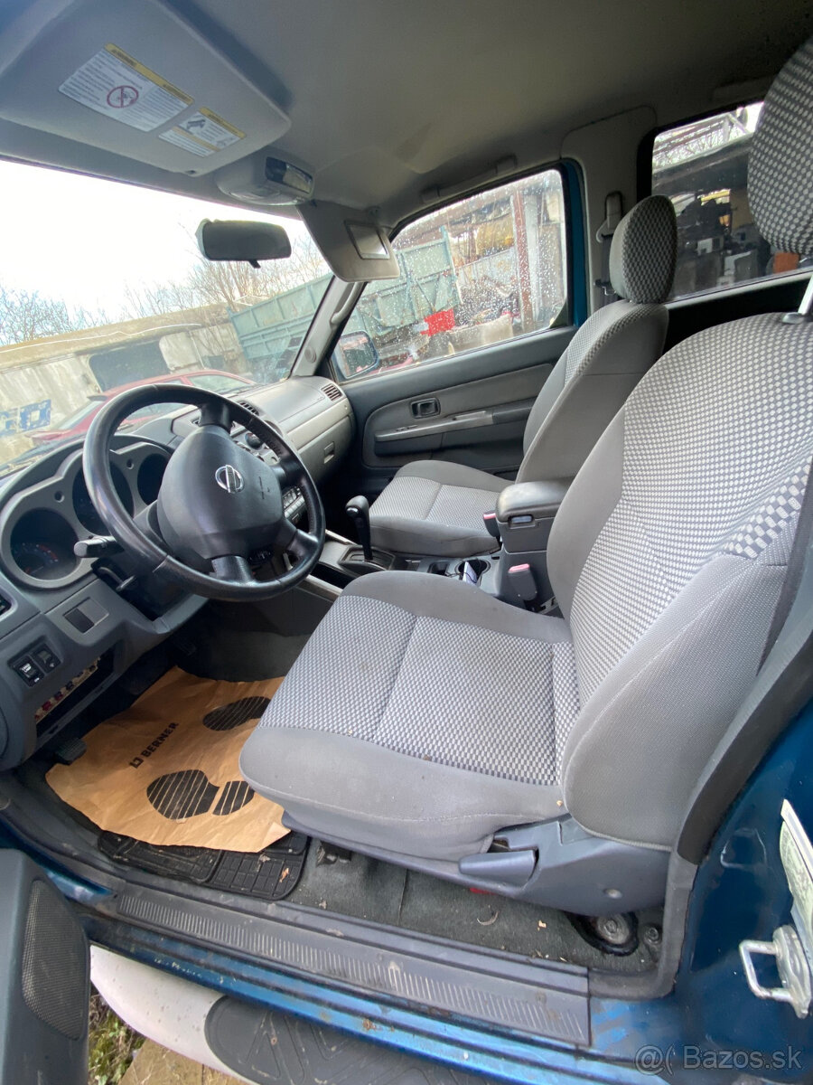 Predám alebo vyemením Nissan Frontier 3,3 Frontier CREW CAB