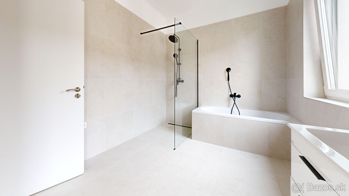 NOVOSTAVBA 3 - izbový byt + dve parkovacie miesta v cene - 5