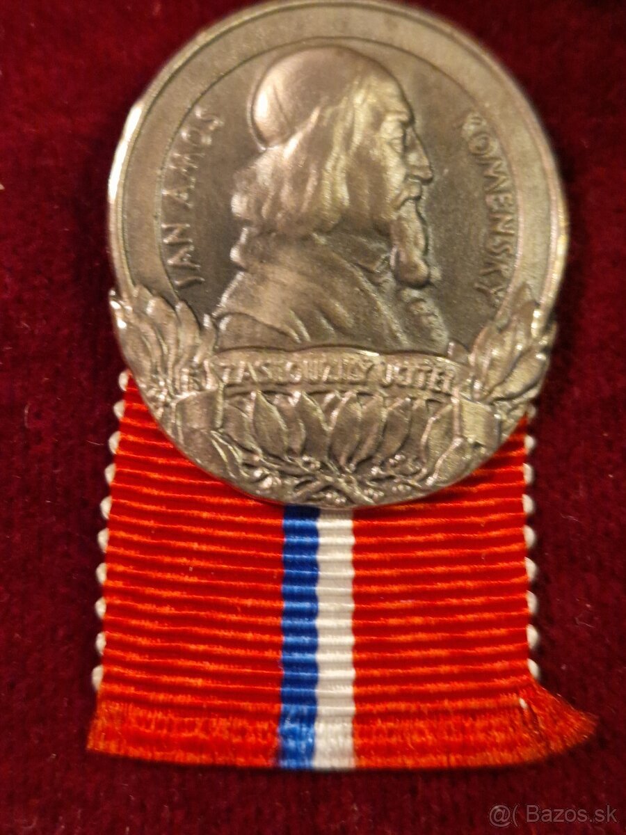 Vyznamenanie J.A.KOMENSKÝ - 5
