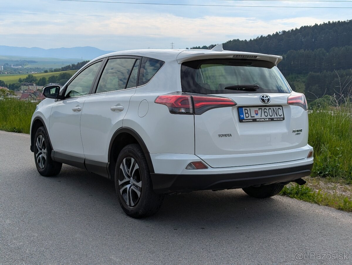 RAV4 2.0 l benzin 4x4 - 5