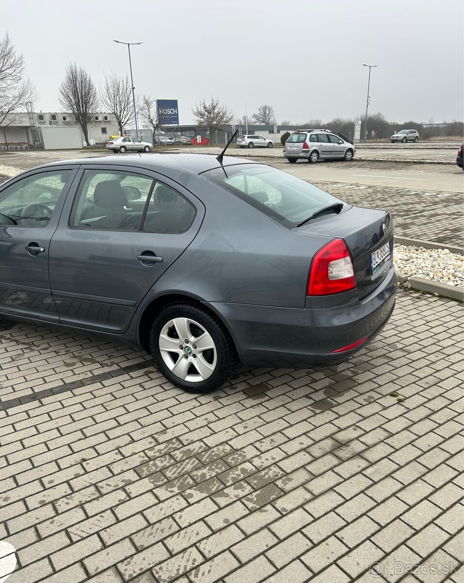 Škoda Octavia 2012r. 2.0TDI 103kw CR Elegance - 5