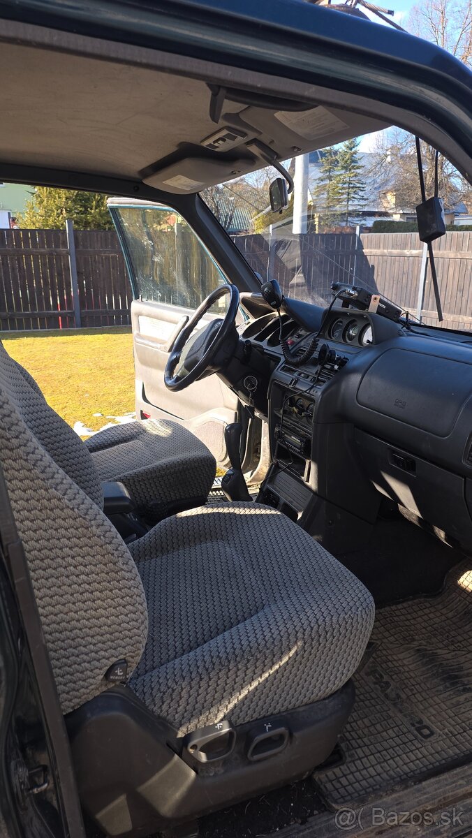 Predám Mitsubishi Pajero 2.8 - 5