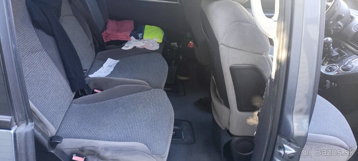 Predám Peugeot 807 2 l 88kw - 5