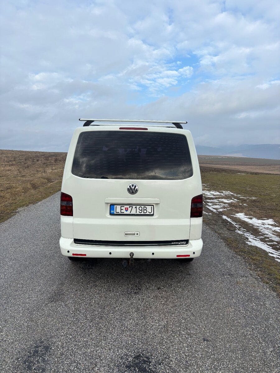 Volkswagen Transporter T5 1.9 TDi - 5