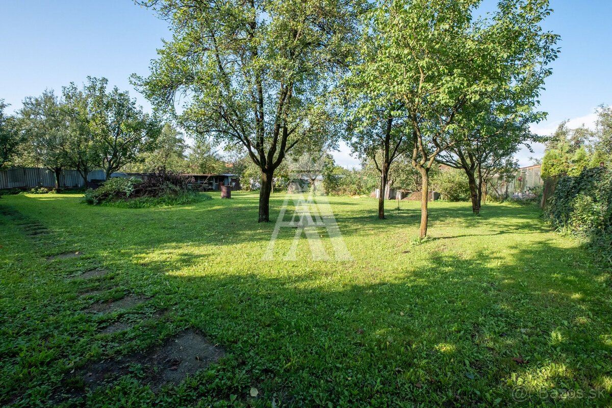 STAVEBNÝ POZEMOK PRE RODINNÝ DOM - 5