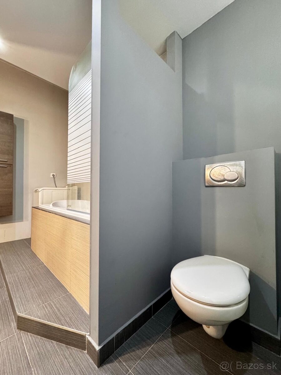 NA PRENÁJOM ELEGANTNÝ PODKROVNÝ 3-IZBOVÝ BYT V CENTRE MESTA - 5