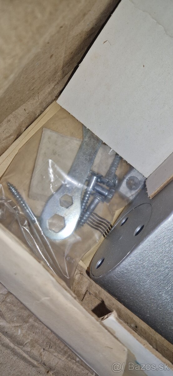 hydraulický zatvárač brano Czechelovakia K 202 - 5