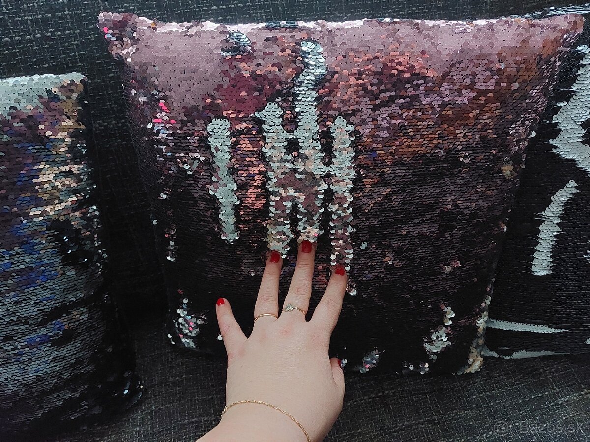 Moderné okrasné vankúše s glitrami - 5