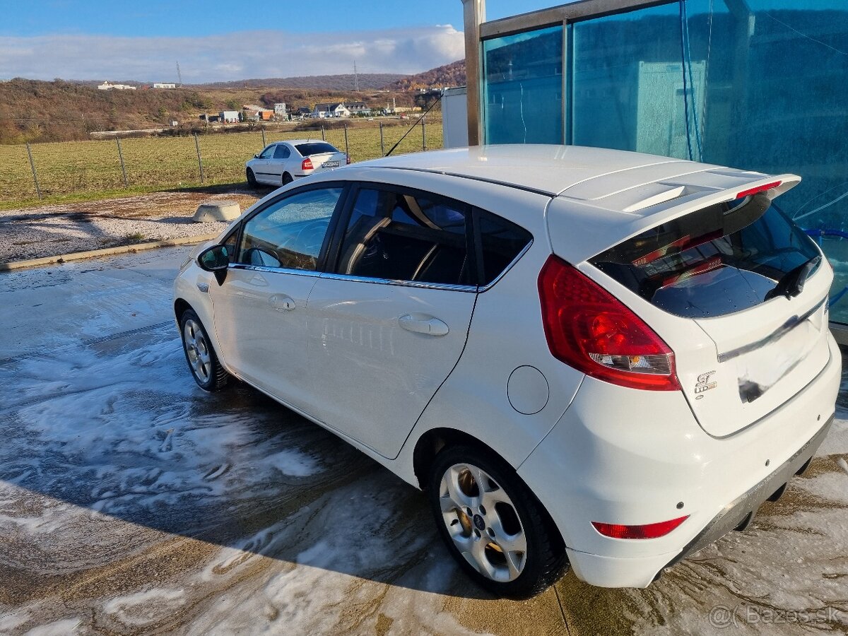 Predám Ford Fiesta 1.6 TDCi - 5