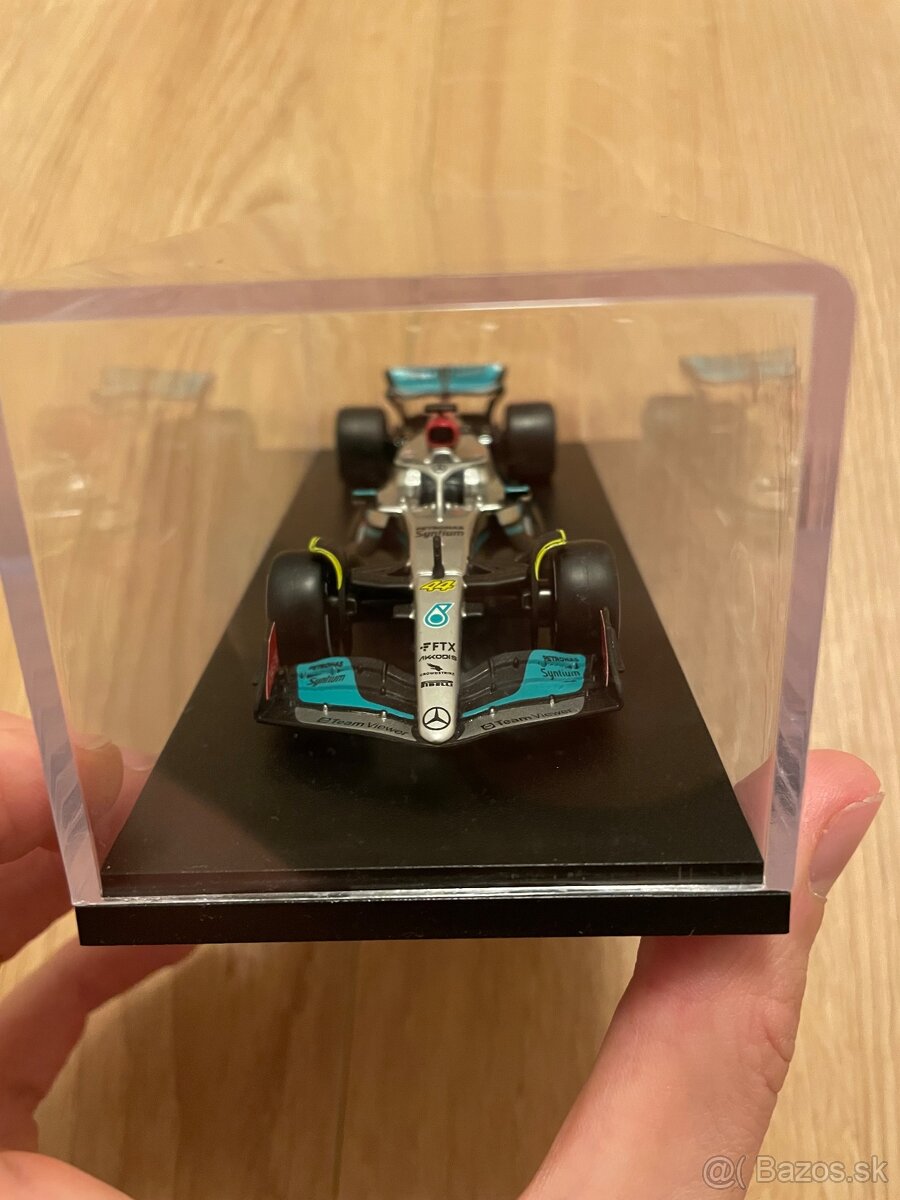 Lewis Hamilton Mercedes - 5