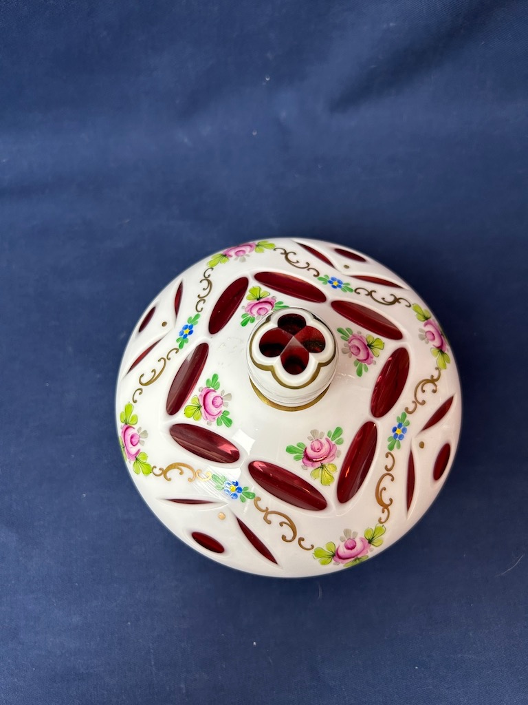 Dóza s vekom - vrstvené opálové sklo - 5