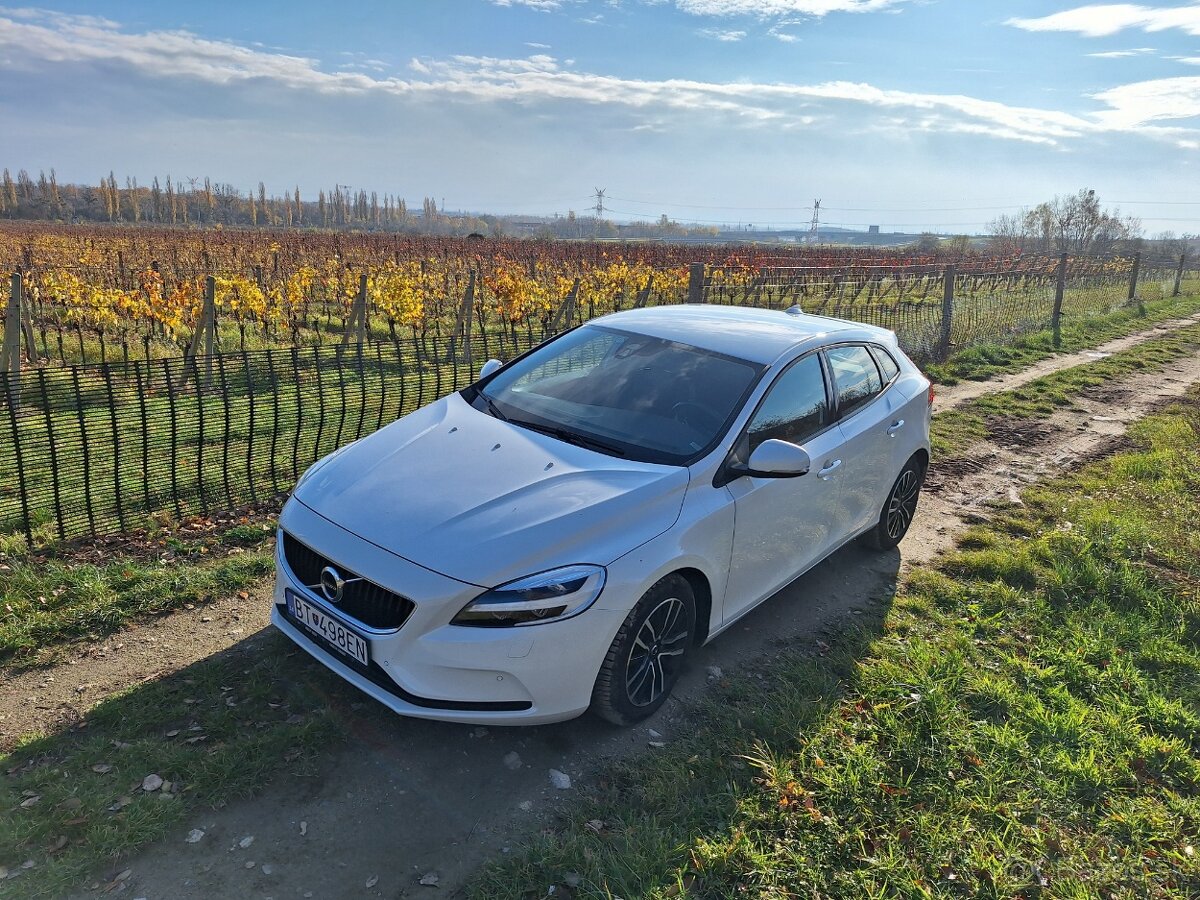 Volvo V40 D3; 2.0 diesel; Manual; r.v. 2018; Bratislava - 5