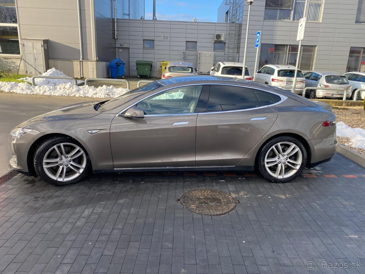 Tesla S 85D 4x4 odp. DPH - 5