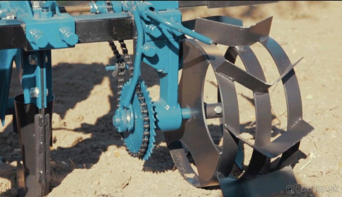Sadzač cesnaku 6-riadkový pre malotraktor - 5