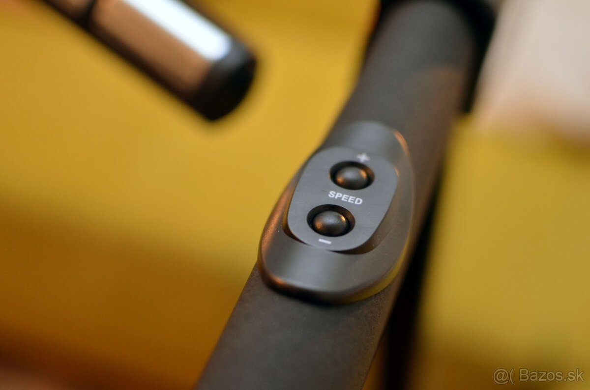 Bežecký pás HRS T-400S (autosklon, 3HP, 45x126cm, do 130kg - 5