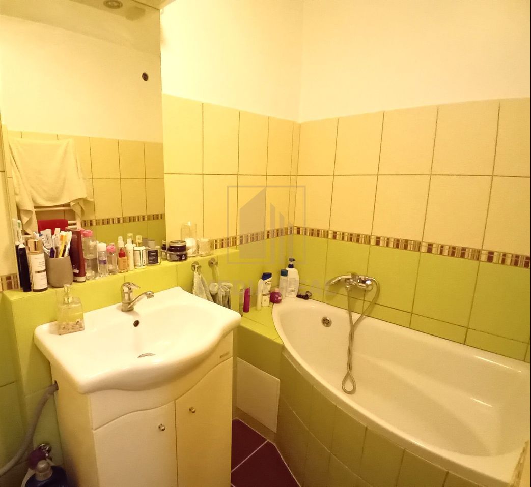 Prenájom pekný, šikovný 2-izbový byt, v krásnom prostredí, P - 5