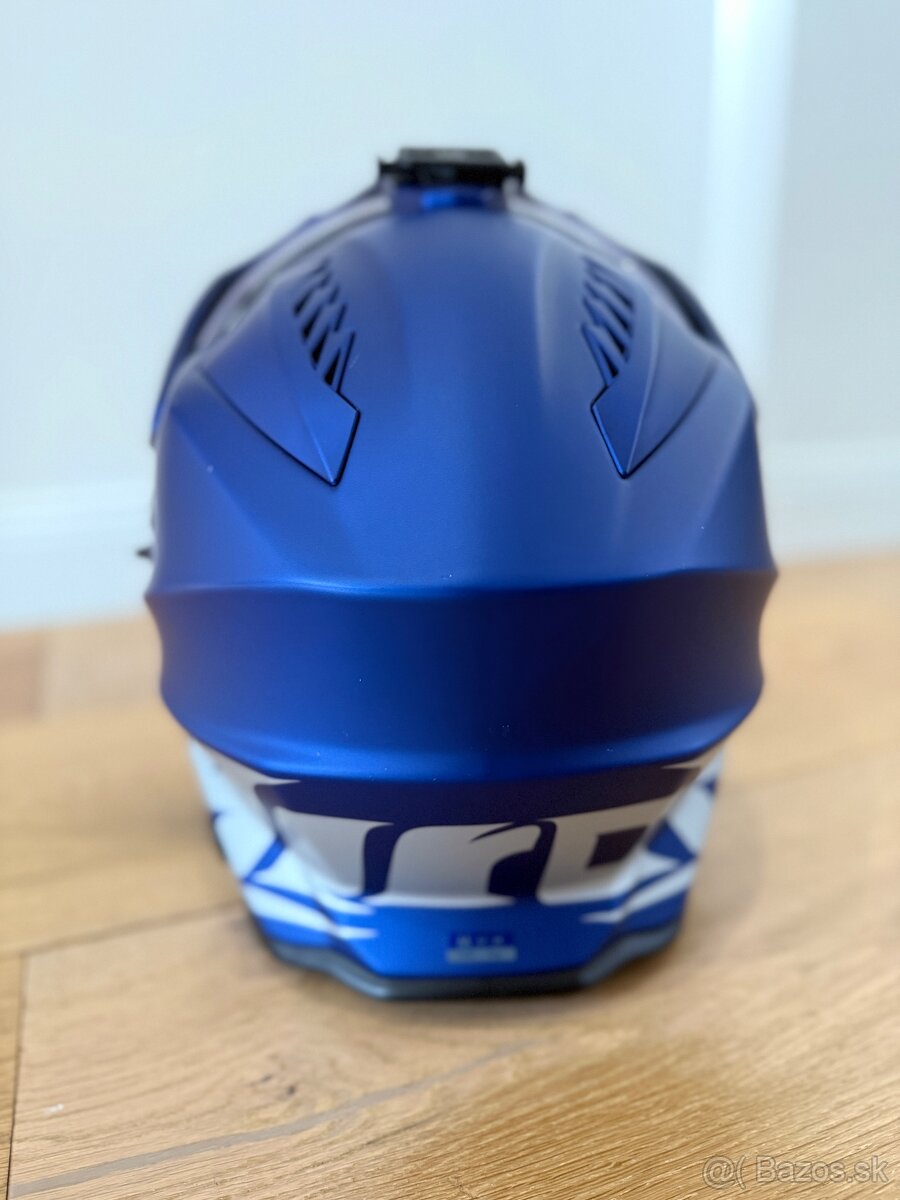 AIROH Commander, veľkost M - 5