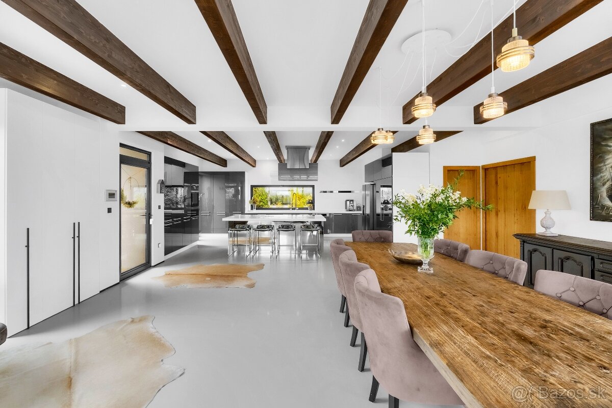 Nadštandardný 4-izbový rodinný dom s bazénom, výhľadom a súk - 5