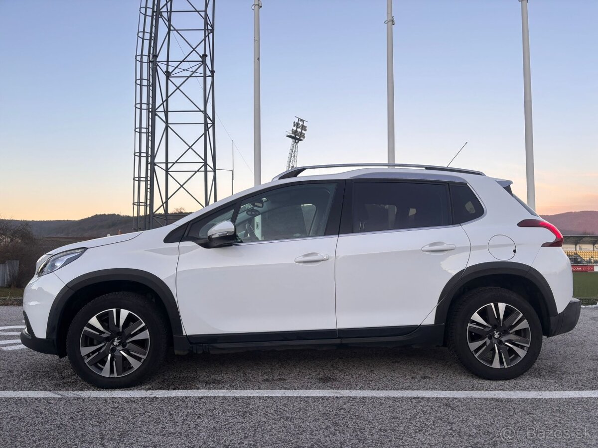 Peugeot 2008 1.2 PureTech 81kw Allure benzín 2017 automat - 5