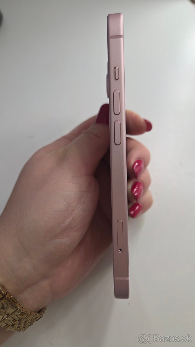 Predám iPhone 15 - 5