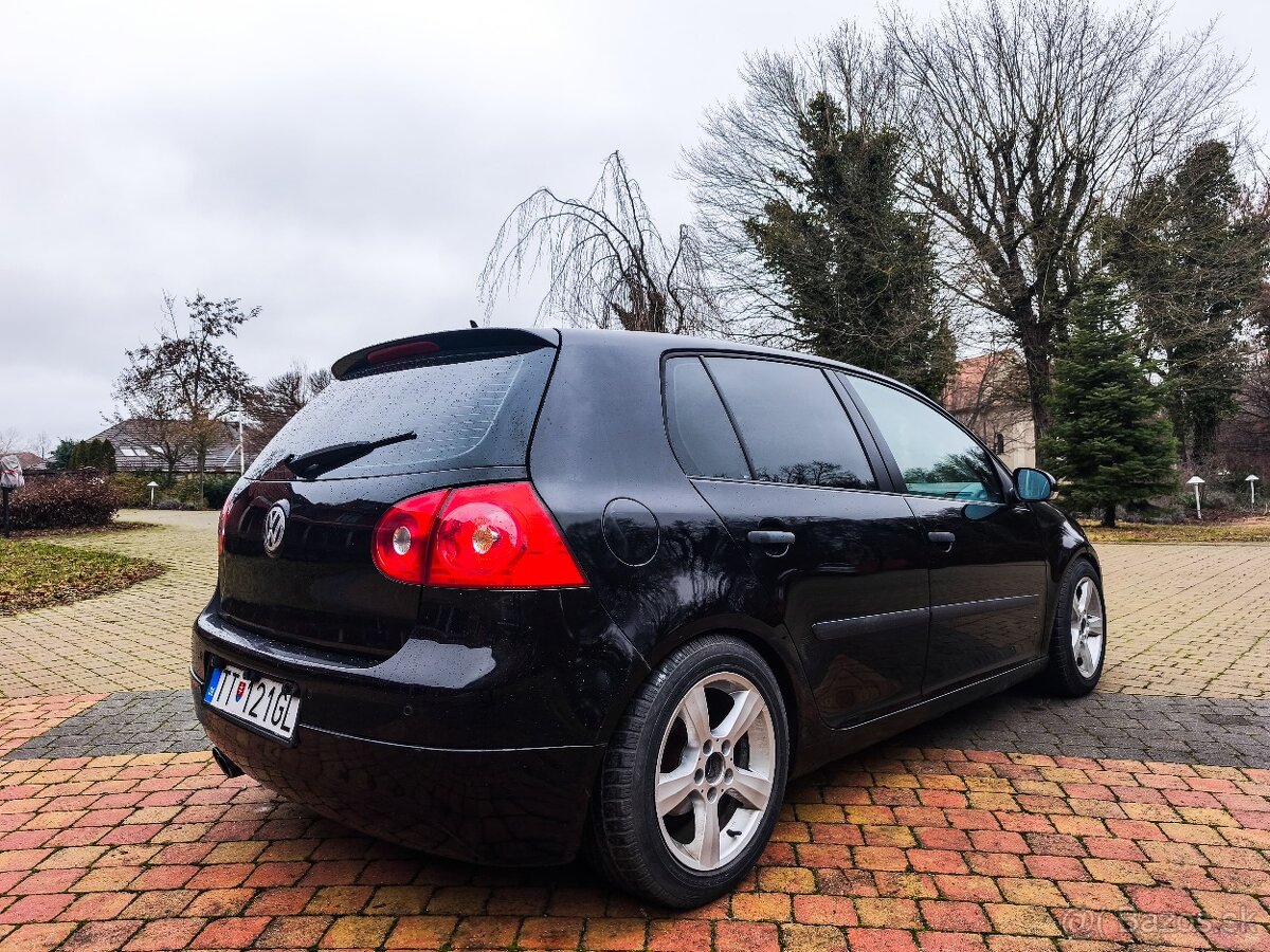 Volkswagen Golf 5 R-Line Hatch 1,9 TDI diesel čierna met - 5