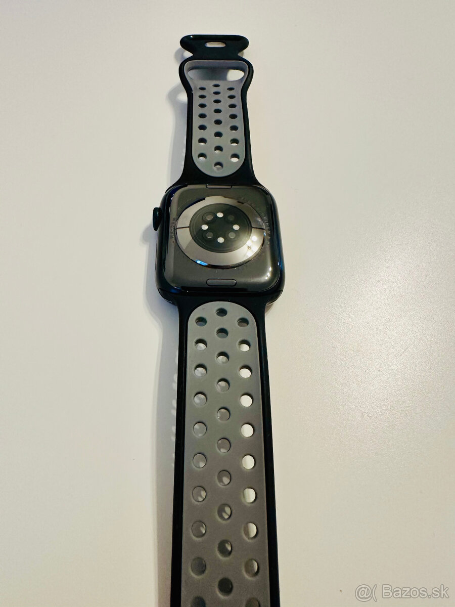  Apple Watch 8 45mm Midnight - 5