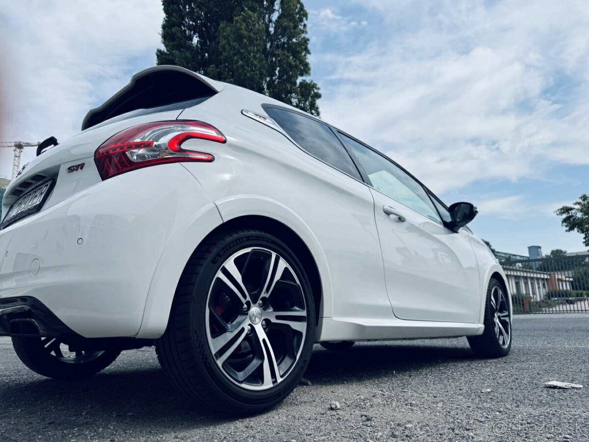 Peugeot 208 GTi 200THP - 5